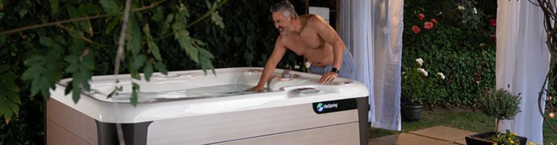 5 Reasons to Love a 2-Person or 3-Person Hot Tub